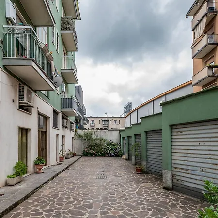 4 Pax Wi-Fi Milano Lorenteggio Exterior photo